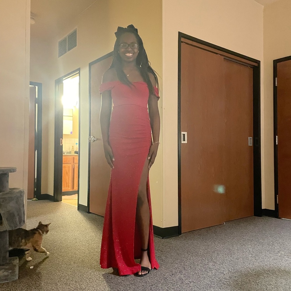 Windsor Red Sleeveless Off-Shoulder Slit Gown